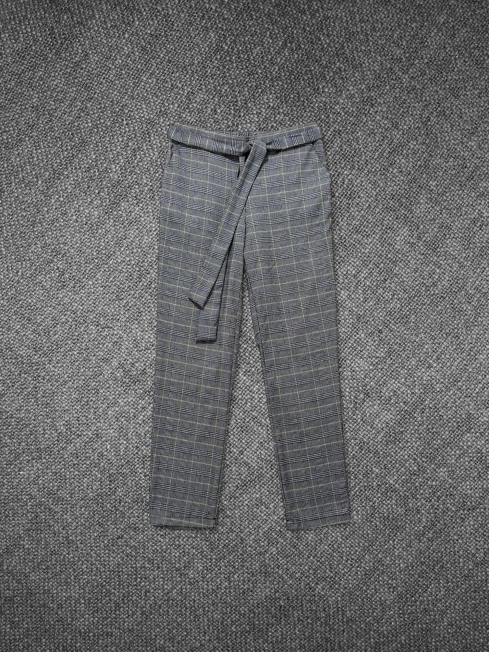Must Have Gray Plaid Belted Straight Leg Pants Size Medium